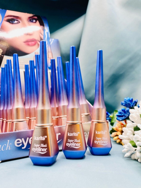 Подводка для глаз с мягкой кистью Super Black Eyeliner