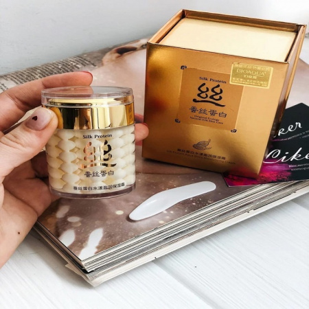 Увлажняющий крем для лица с протеинами шелка Silk Protein Aqua Shiny Moisturizing Cream Bioaqua